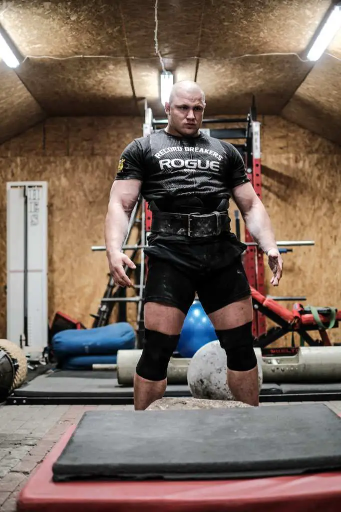 Top 10 Strongest Men In The World