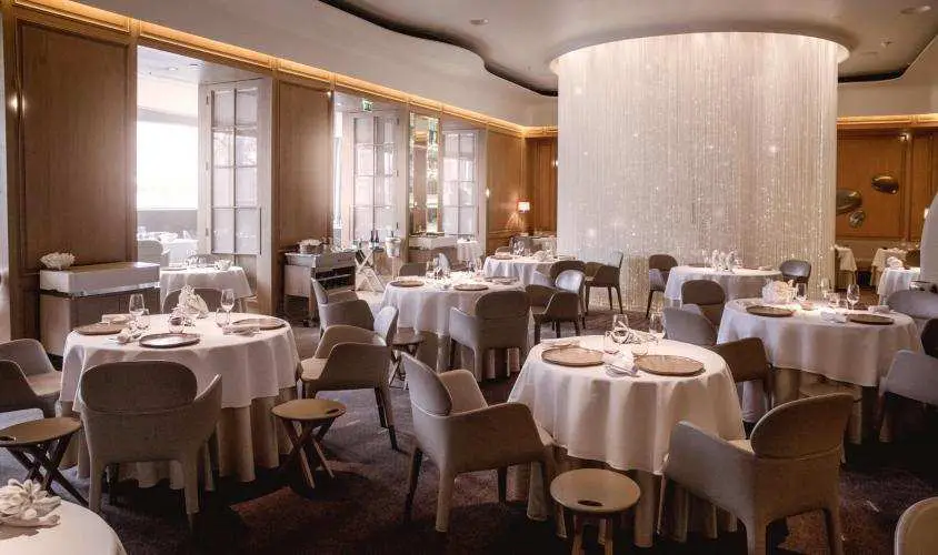  ALAIN DUCASSE AT THE DORCHESTER,