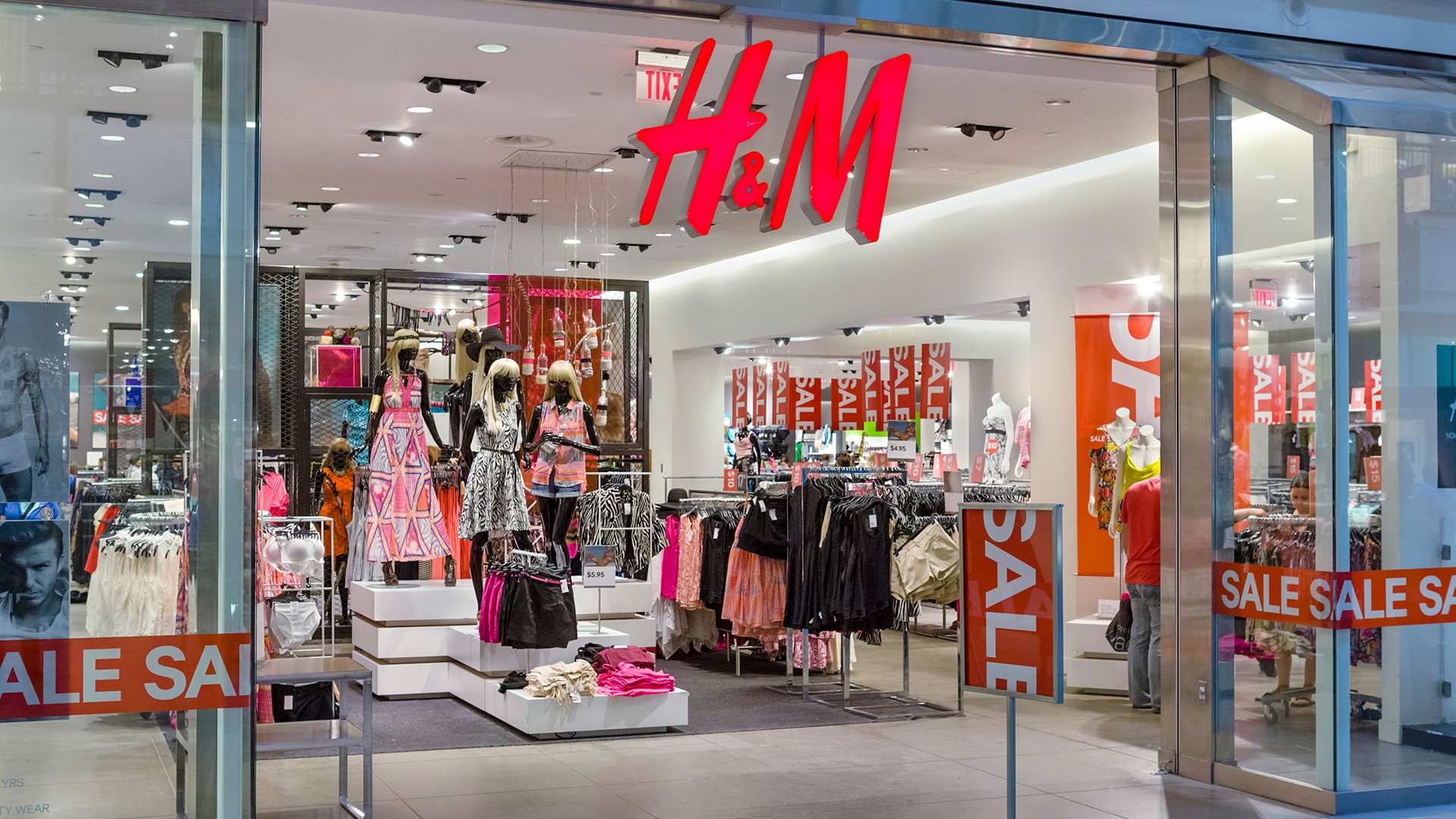 Top 15 Most Popular Teen Clothing Stores In The World This Year 
