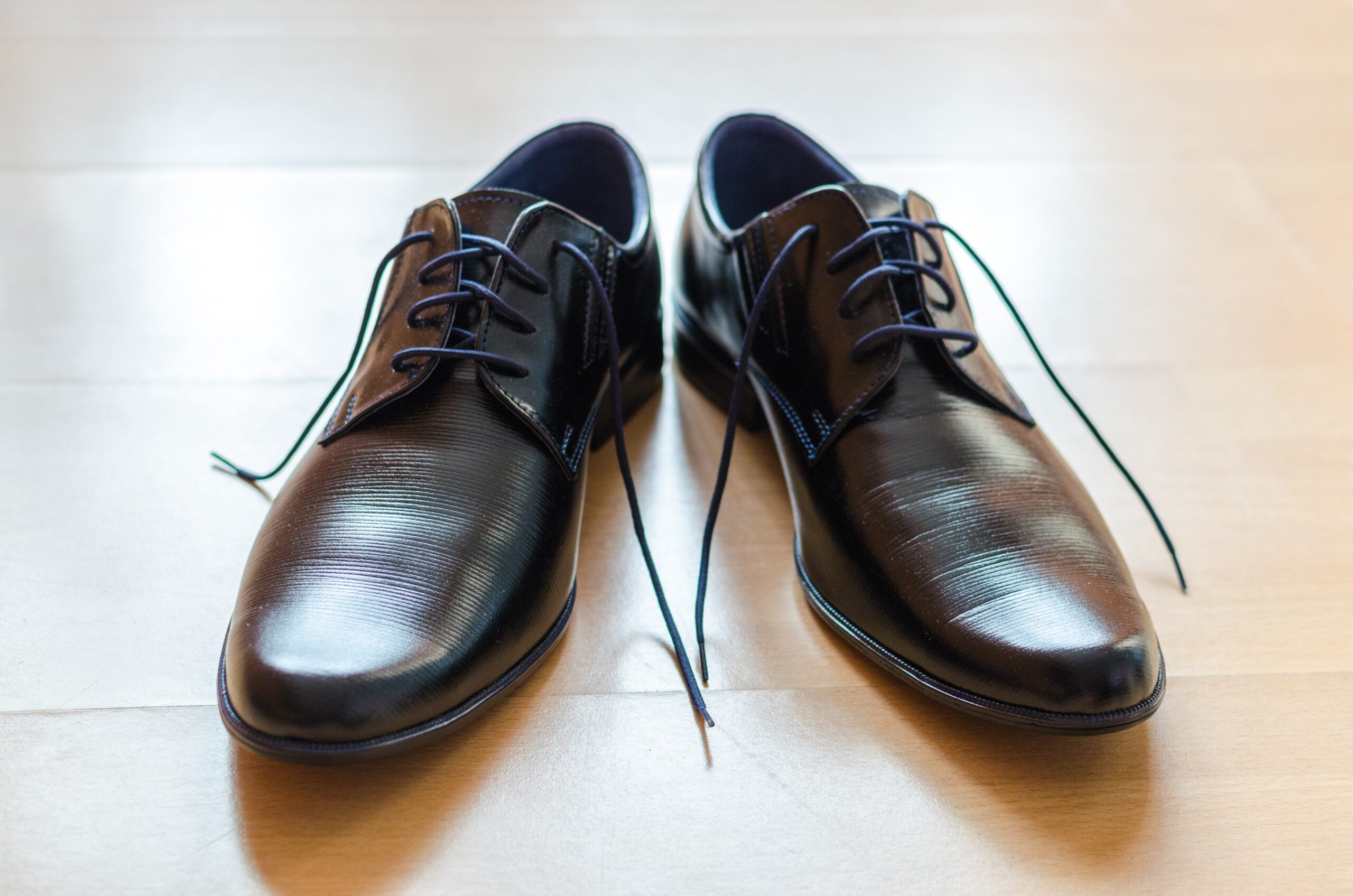 How to Fix Scratched Leather Shoes | World's Top Insider