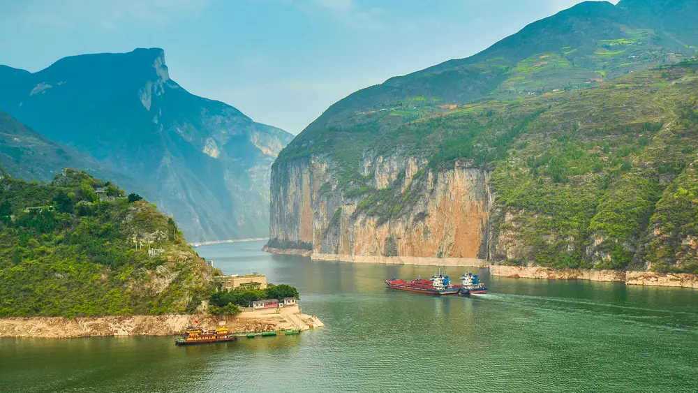 Yangtze River (6,300 kilometers)